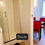 Calme Et Pratique. Apartment