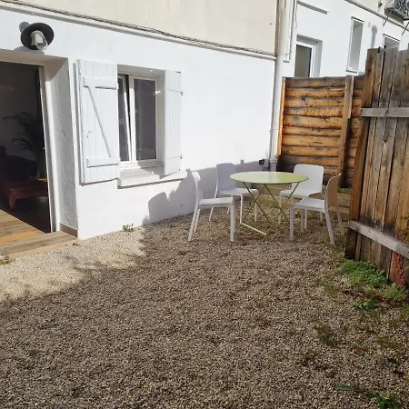 Apartment Calme Et Pratique. *